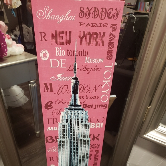 Decor - Picture 2 of 2